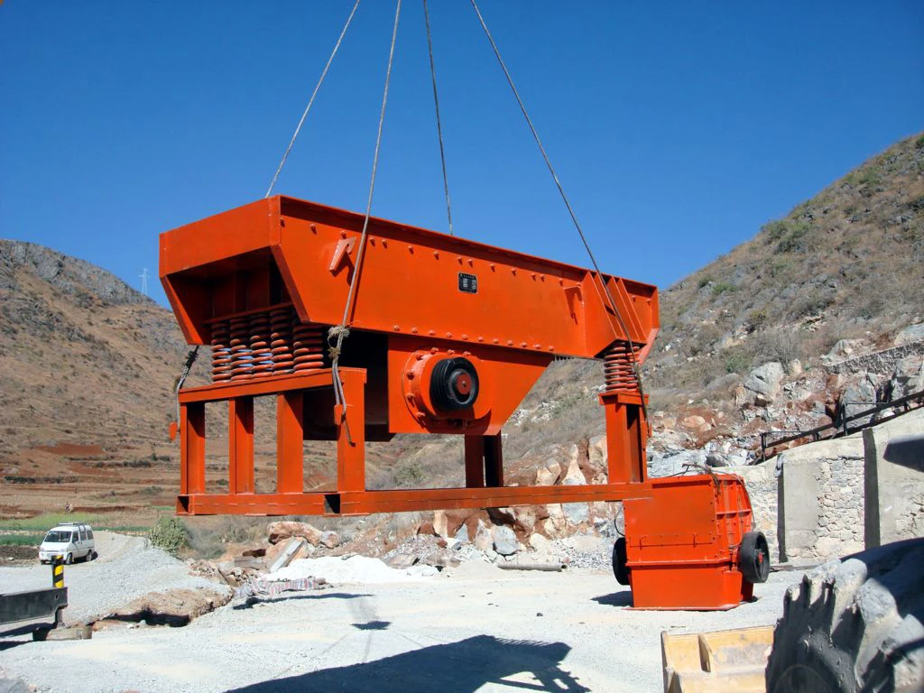 Mining Quarry New Type Gravel Stone Vibrating Feeder Vibration Motor&Grizzly Bar Gold Mining Aggregate Vibrating Feeding Unit