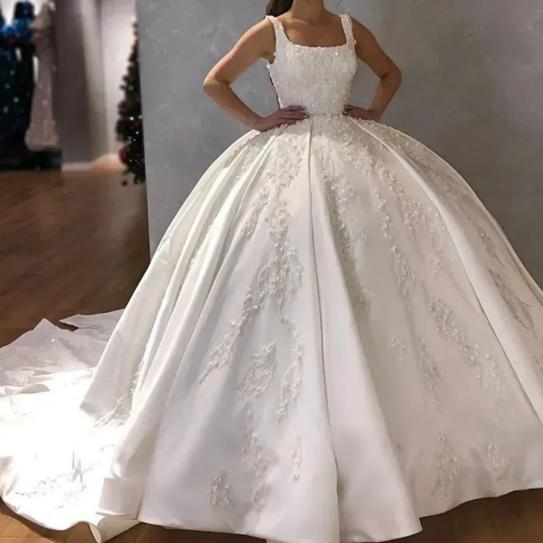 

Gorgeous Square Neck Wedding Dresses Sequined Ball Gown Bridal Robe Lace Pearls Bride Dress Customized