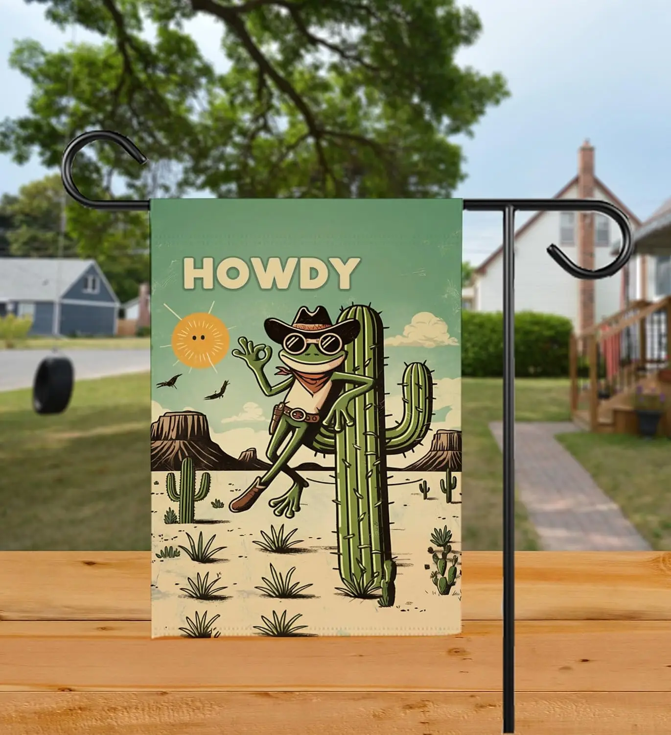 Howdy Frog Garden Flag - Funny Frog And Cactus - Good Ideas Outdoor Decoration And Garden Terraces - Humorous Flag Gift Hous yyi