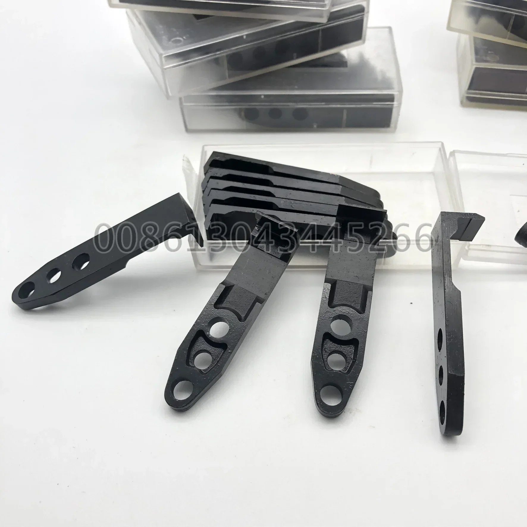 Best Quality Heidelberg Gripper 61.580.627 61.580.727 CD102 SM102 Delivery Gripper Pad Offset Printing Machine Parts
