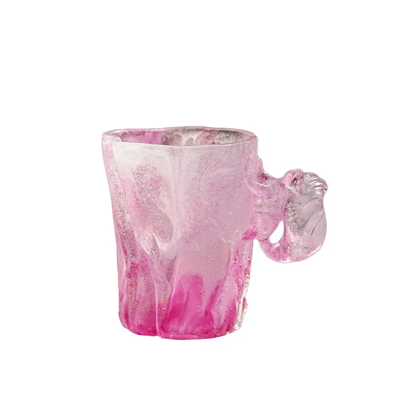 Pastel braised glazed squirrel stump female colored milk water cup not boiling water