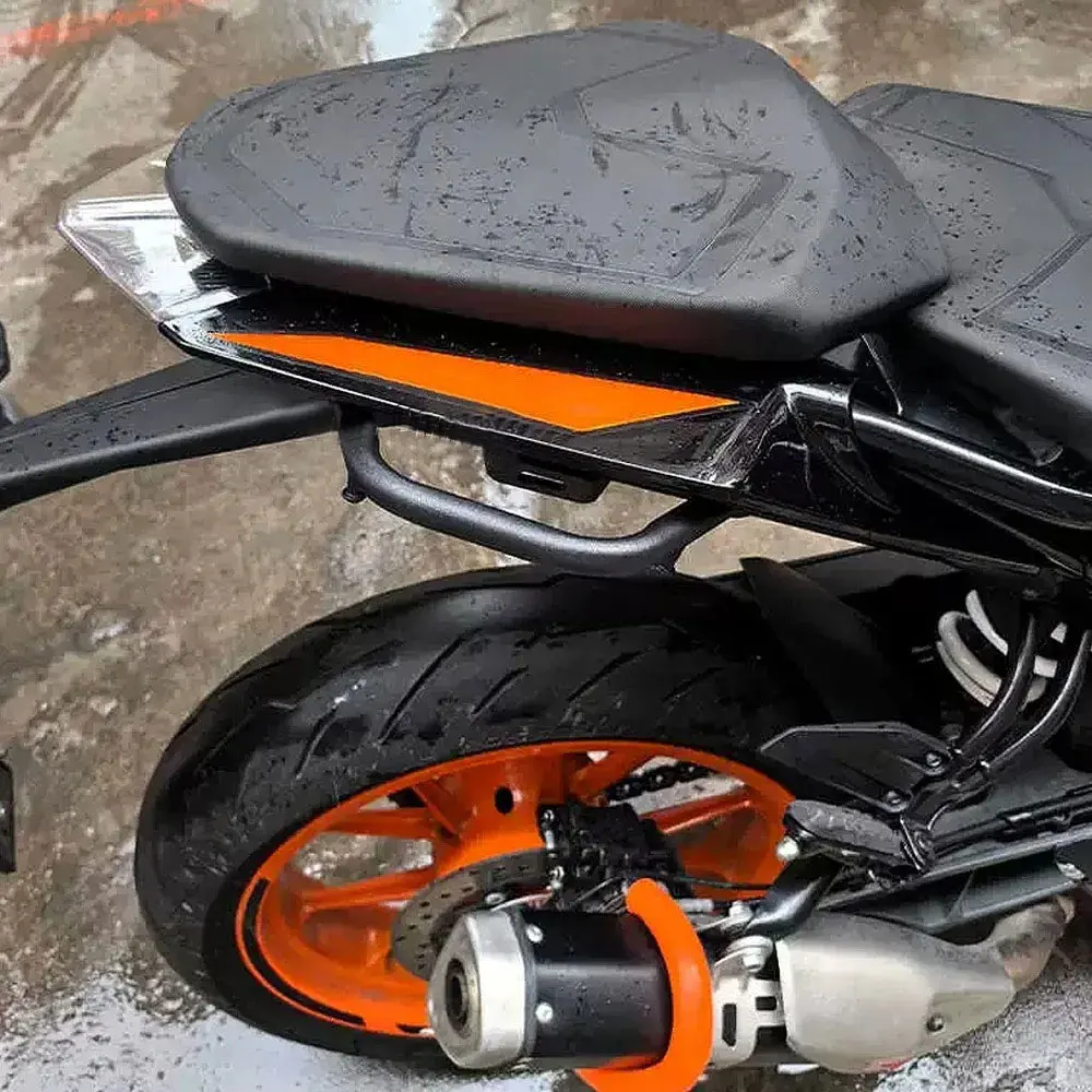 New Motorcycle Accessories Rear Armrest Bracket Handrail Rear Passenger Armrest For KTM 250 Duke 390 Duke