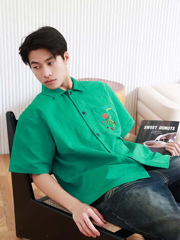 Summer Korean Style Men Hand Drawn Embroidery Rose Textured Beige Lapel Short Sleeve Shirt Green Loose Casual Streetwear Blouse
