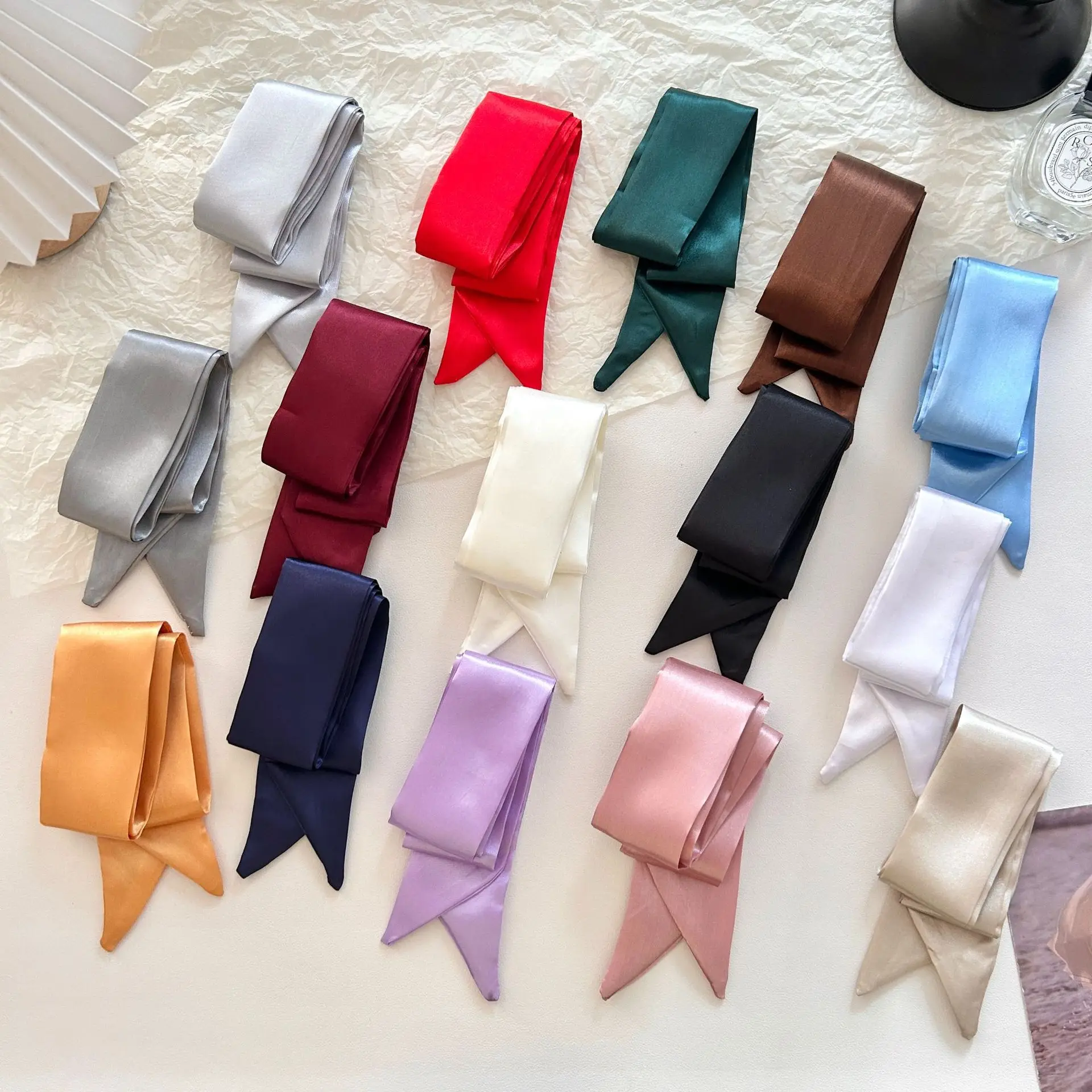 ผ้าพันคอซาตินทรงบาง สีพื้น พรี - Women Bags Office บทวิจารณ์และราคา