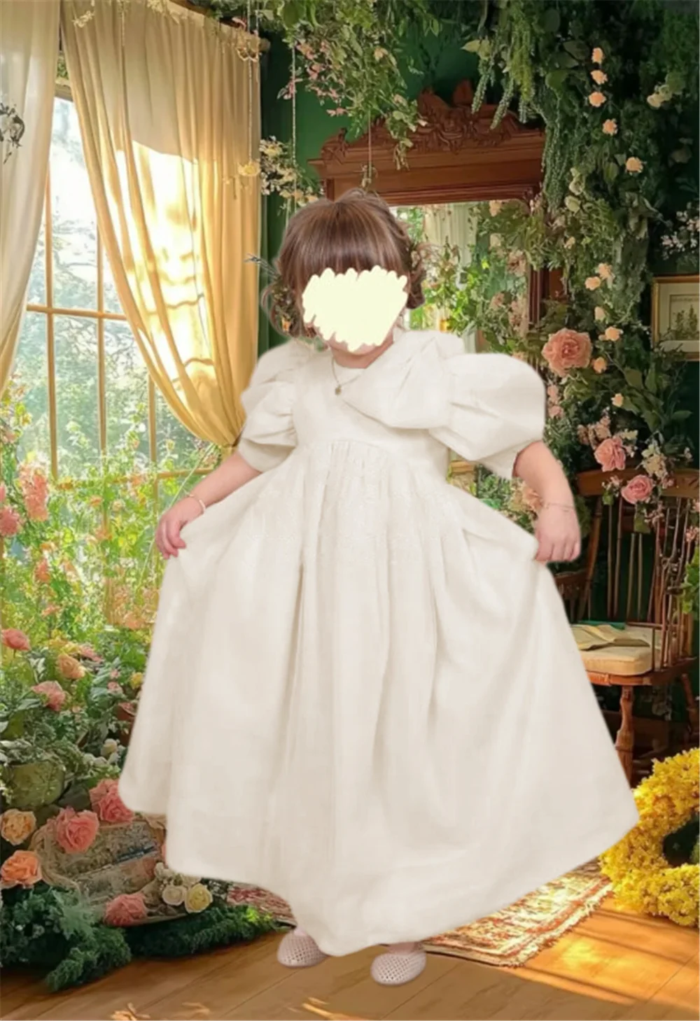 

Lovely Quality Satin Flower Girl Dress Fluffy Little Baby Girls Birthday Party Evening Baptism Ball Gowns Communion Gown