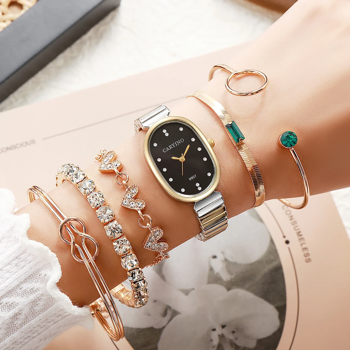 Elegant Two-Tone Wa…