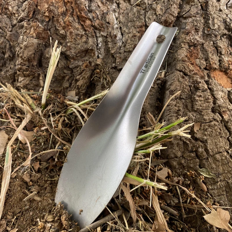 Tiartsian التيتانيوم النقي الصفصاف شكل البستنة مجرفة التخييم في الهواء الطلق خفيفة المحمولة مجرفة حفر صغيرة مع المشبك