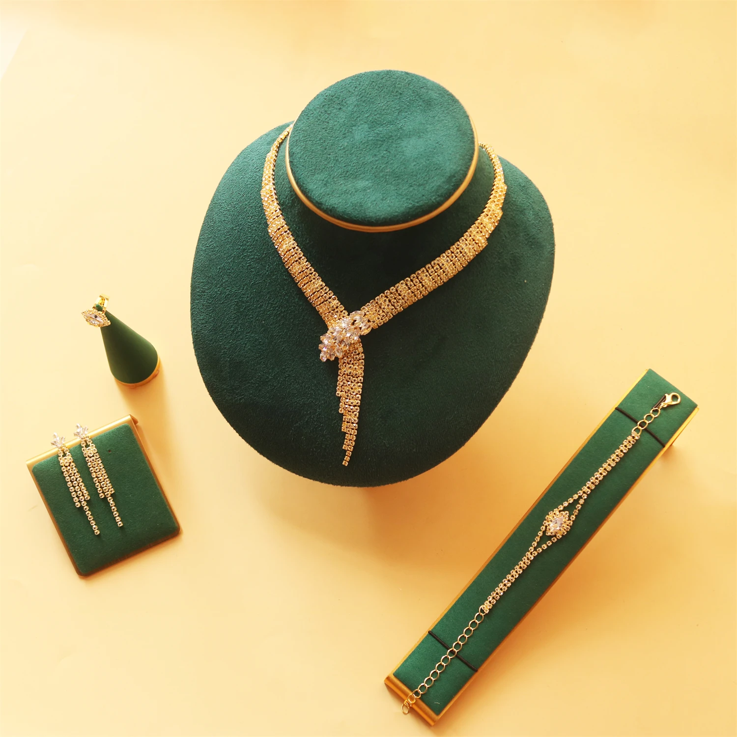 Thumbnail 4 - #75 Ranked Statement Jewelry Sets Picks in 2026