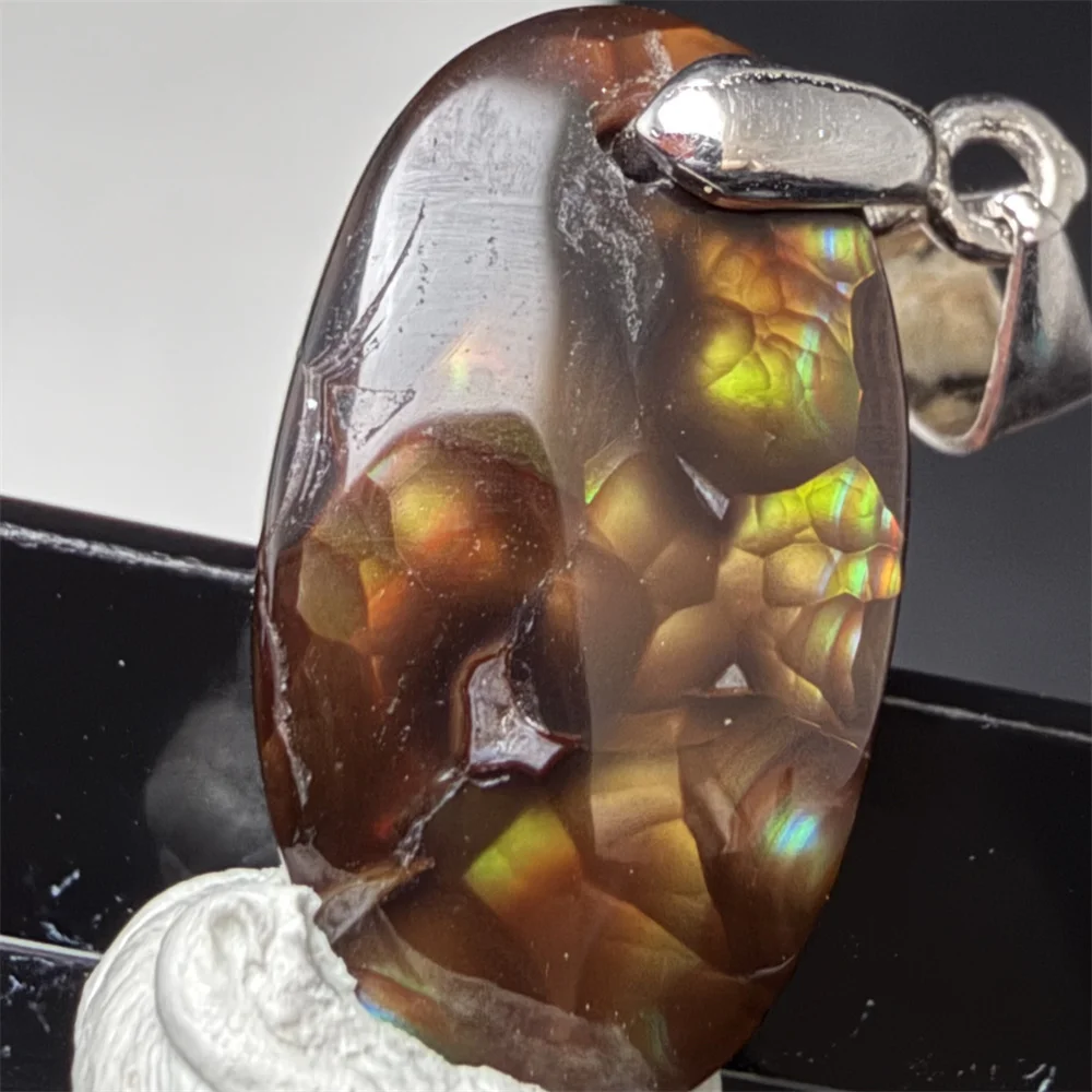 New Stock Small Natural Rare Fire Agate Pendants Necklaces for Women Red Purple Green Light Bubbles Beads Jewelry Healing S925