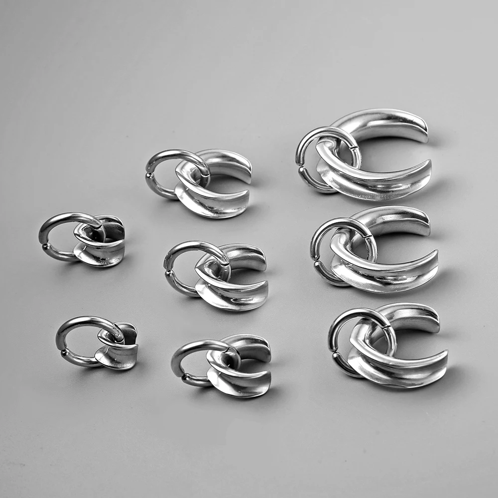 Twolobes 2PCS New Fashion Saddle Plugs Tunnels with Rings Stainless Steel Expander Plugs Piercing Women Body Jewelry Stretcher