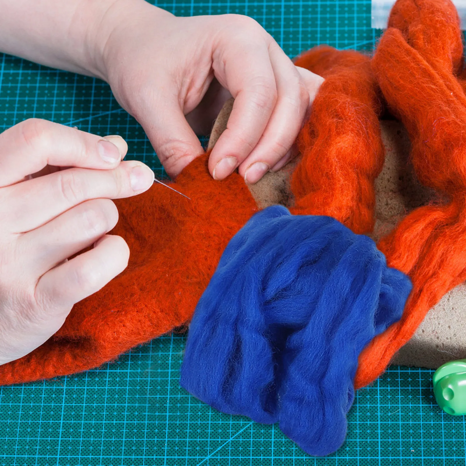 

15M Fine Wool Roving Thread for Detailed Needle Felting Work High Quality Felting Material for Jewelry and Small Sculptures