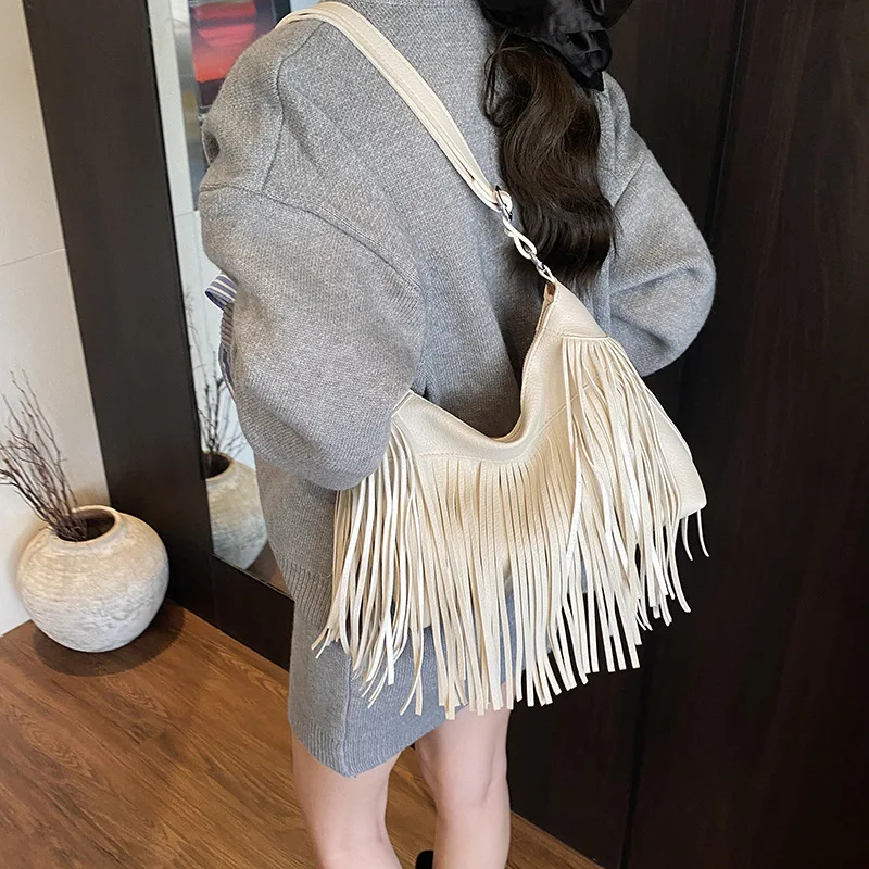 

Осенняя сумка с бахромой — кошелек через плечо из мягкой кожи, стильная женская сумка через плечо, маленькая уникальная дизайнерская сумка, повседневный шик