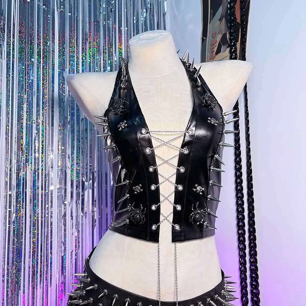 Women's Y2K Goth Top Emo Clothing Gothic Boho Tank Top with Spikes Punk Rock Style for Teens Rave Festival Bra Grunge T-Shirt