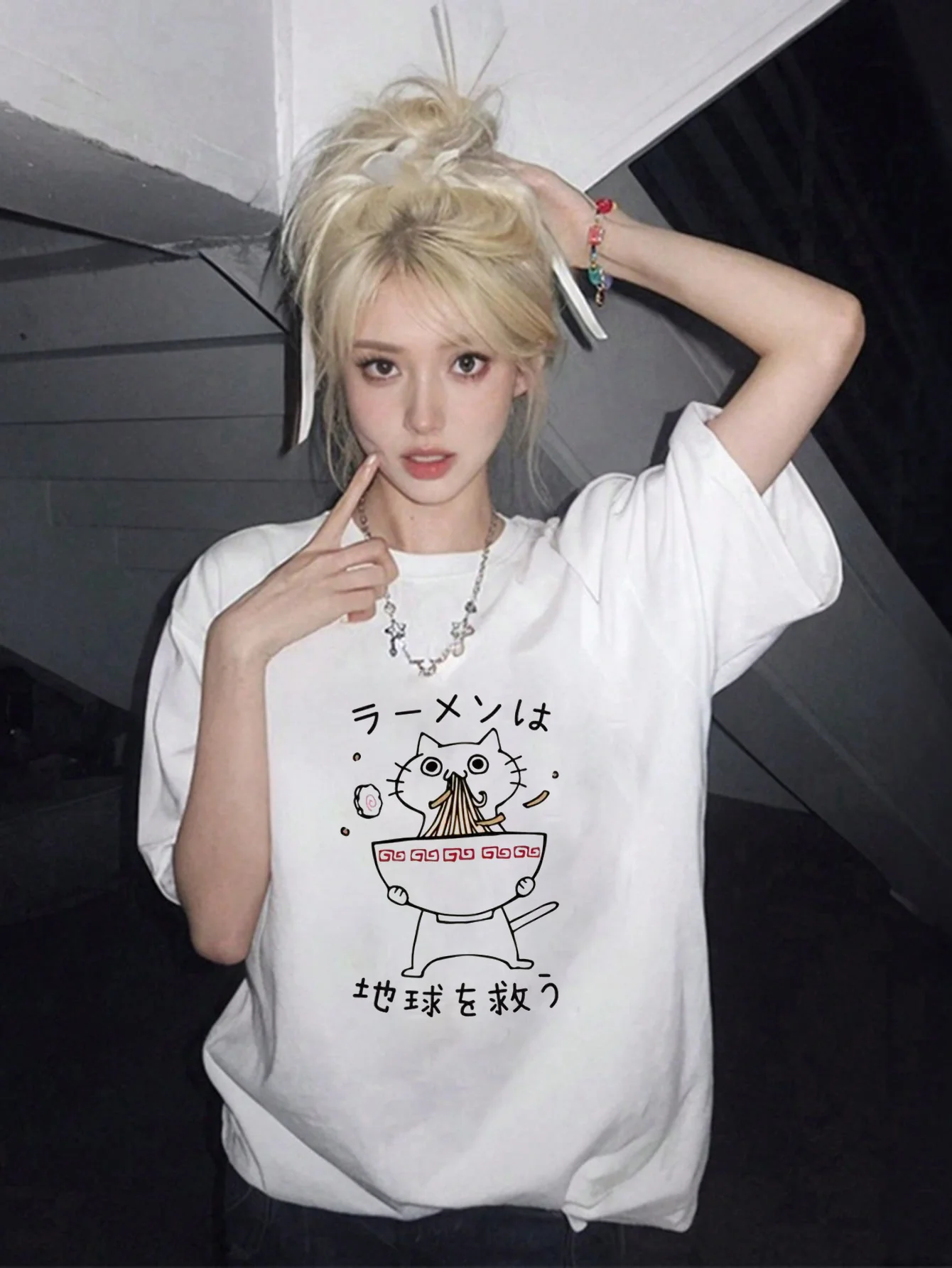 

Cute and interesting cat print pattern T-shirt for summer casual fashion round neck short sleeved women's T-shirt