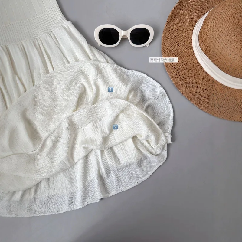 Mini abito estivo in maglia stile bambola con scollo rotondo e maniche corte