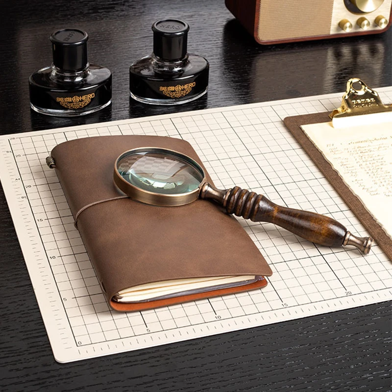 Retro 10X Magnifying Glass Wooden Handheld Magnifier for Reading Repair Work Optical Magnifying Glass Ornaments Photography Prop