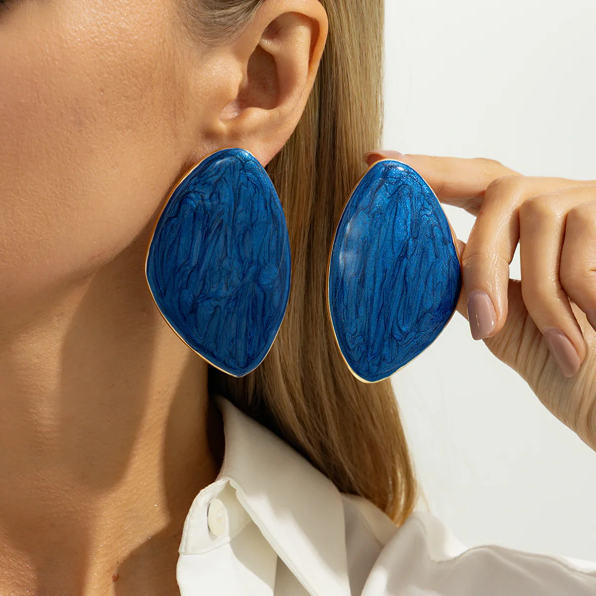 

KunJoe 6 Colors New Trendy Geometric Large Stud Earrings for Women Retro Boho Drip Oil Irregular Triangle Earrings Party Jewelry