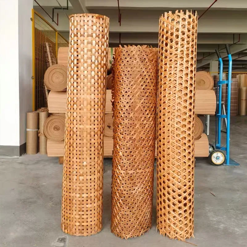 Manufacturer bamboo woven green and yellow decorative ceiling bamboo mat, cross hexagonal herringbone mat