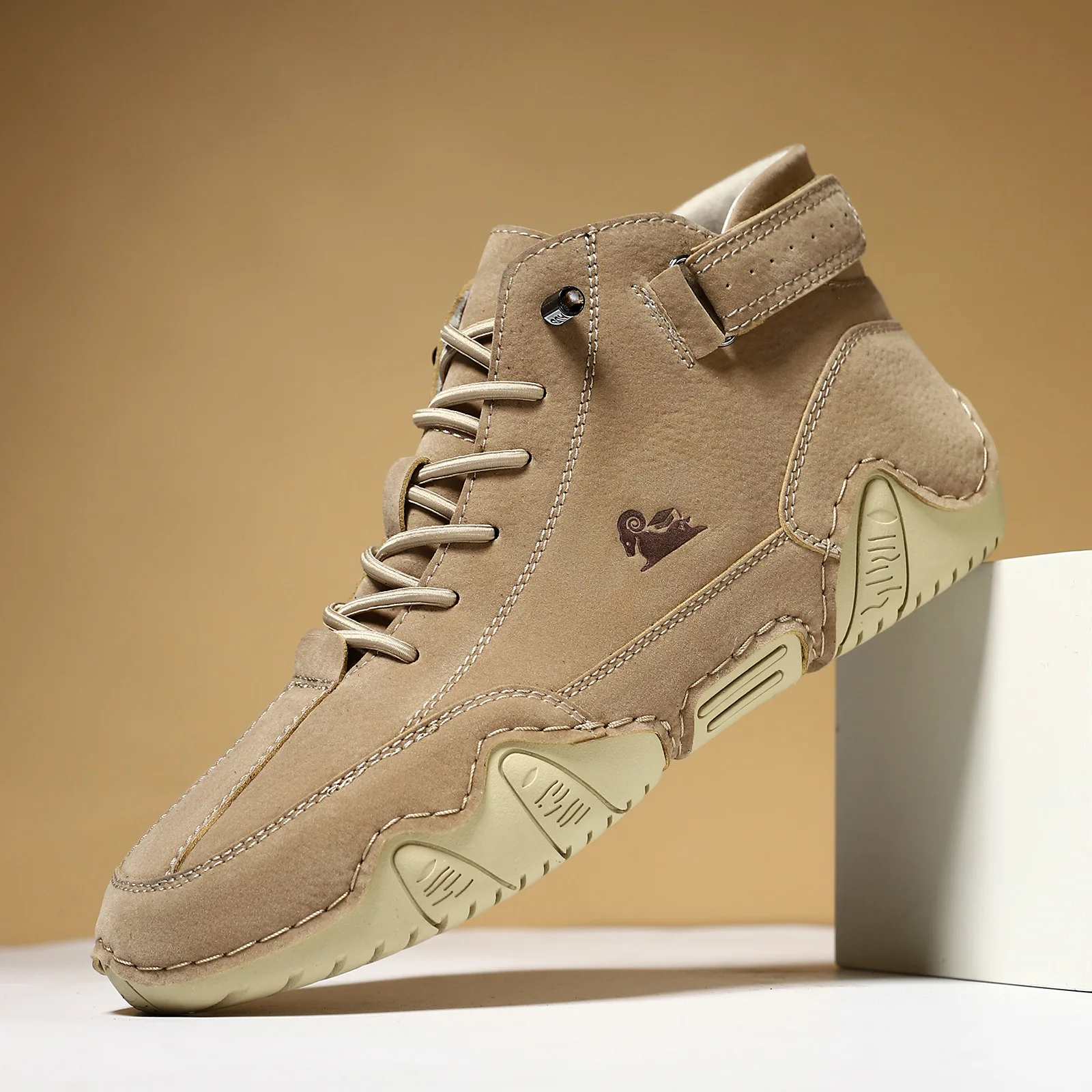 New 2026 Handmade Men Boots Design Sneakers Man Outdoor Casual Leather Woman Shoes Ankle Boots Fall Breathable Hot Sale F7001 view 4