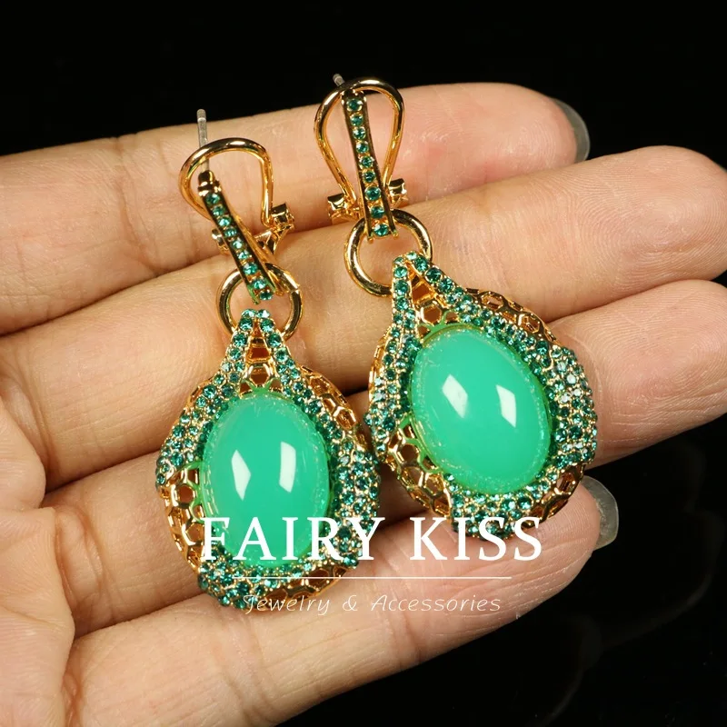 

Medieval retro stud earrings inlaid colored diamonds exquisite elegant gree jade earrings
