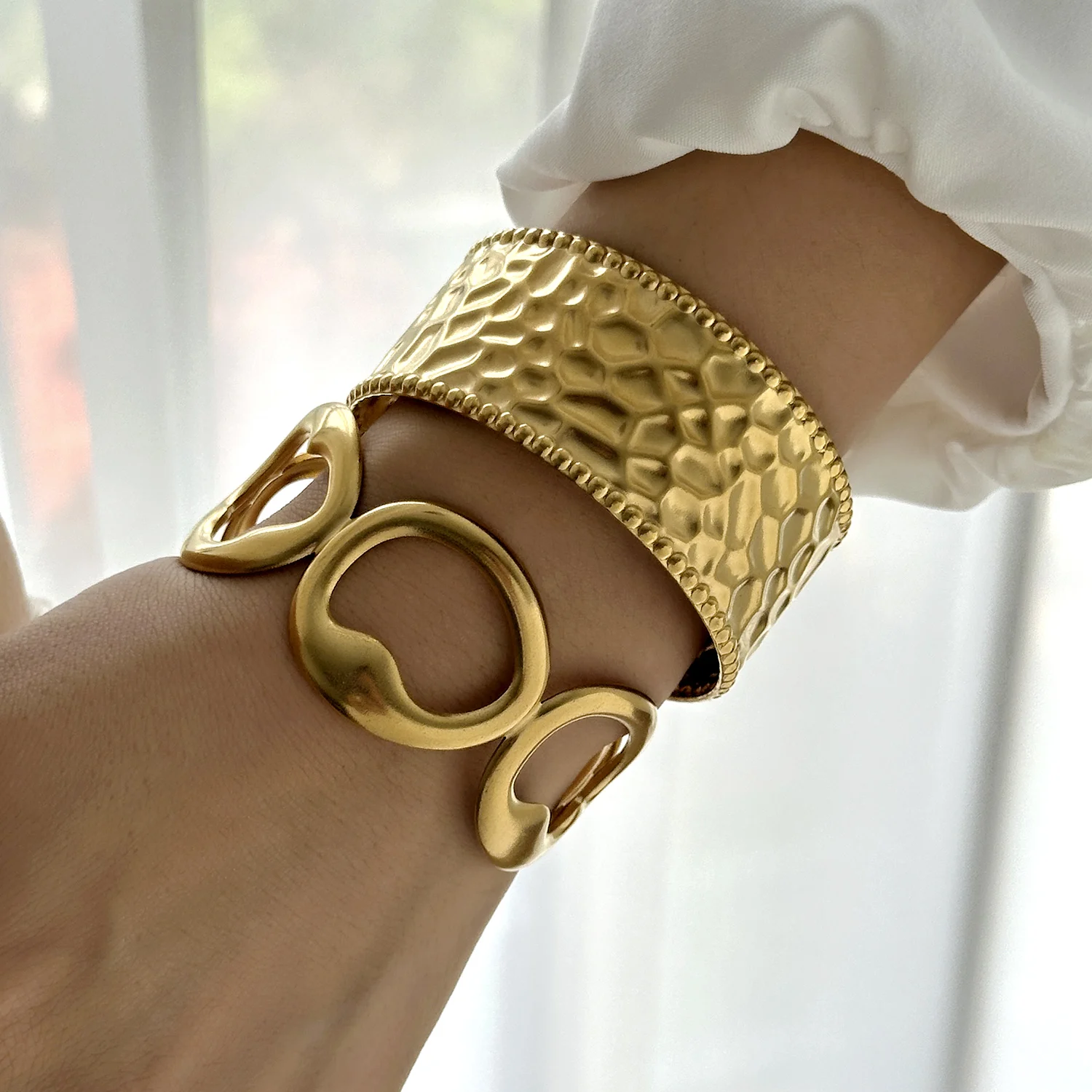 Vintage Unregelmäßige Armband für Frauen Edelstahl Gold Farbe Offene Manschette Armreif Exquisite Luxus Wasserdicht Schmuck Zubehör – Detail 3