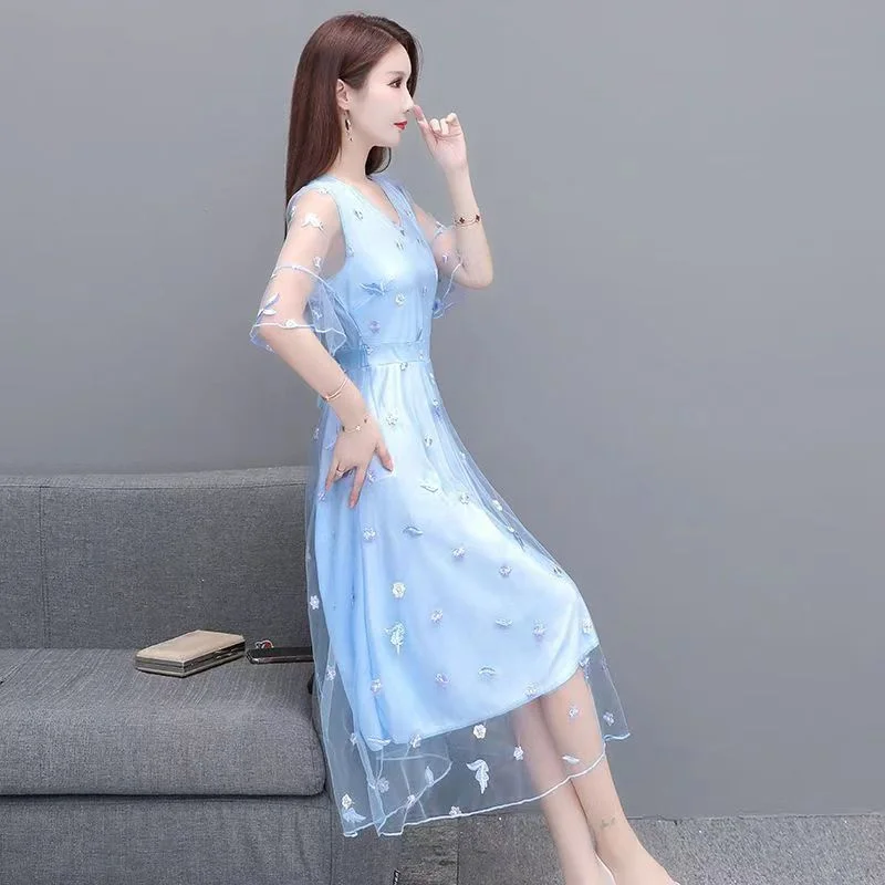 2024 New Spring And Summer Women's Chinese Small Dress Fashion Floral Mesh Embroidery Slimming Skirt Summer Sweet Little Skirt - Image 2