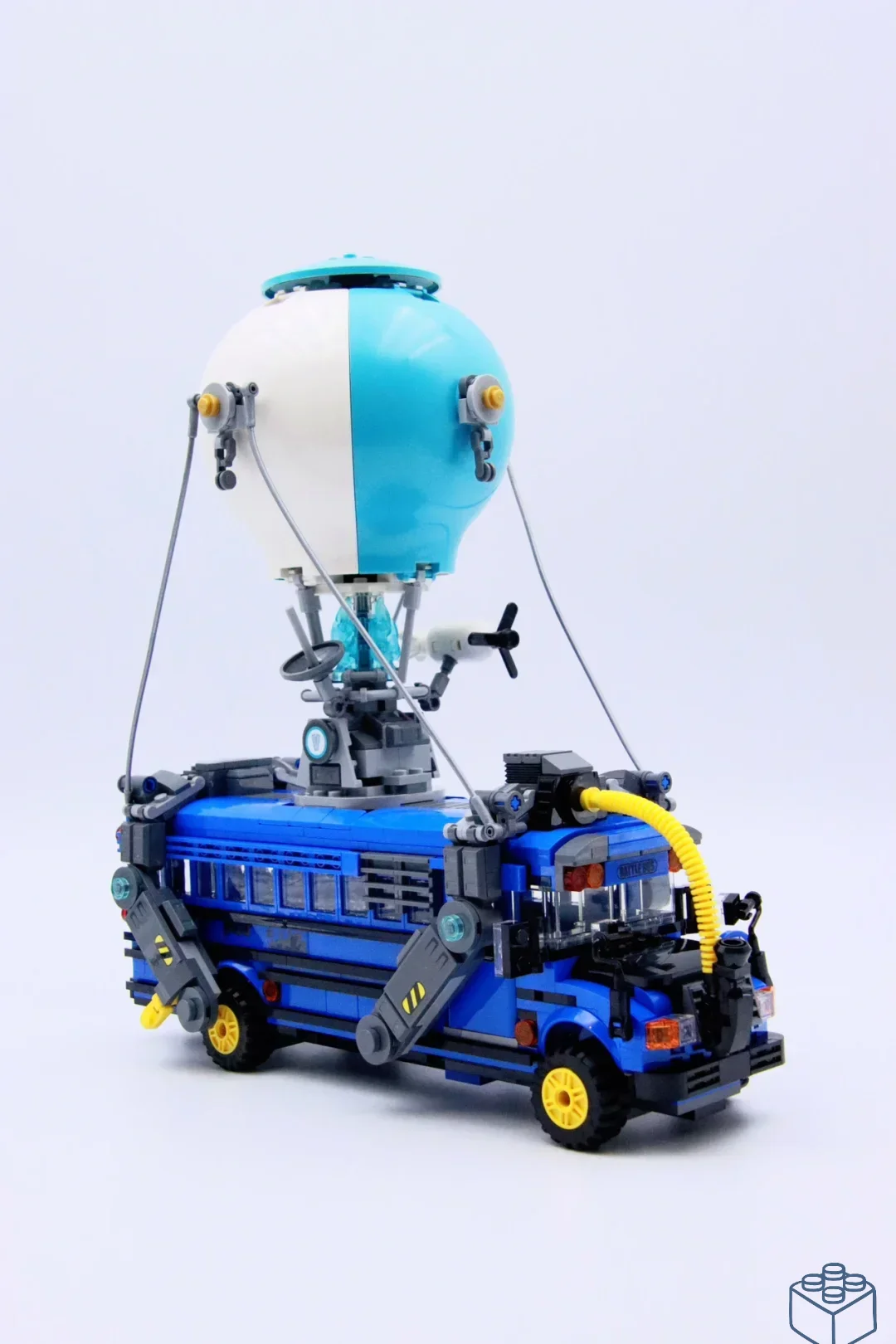 

2023 НОВАЯ боевая модель, набор строительных блоков для автобуса, 77073, совместимый с частицами Legoed, подходит для рождественских подарков