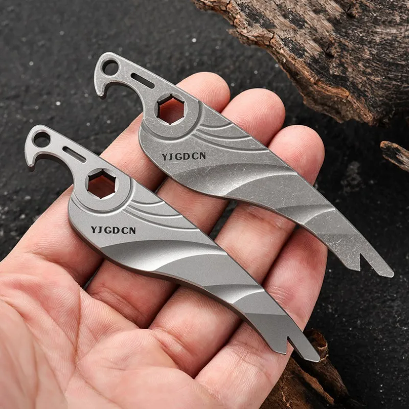 Bird Shape Titanium Alloy Crowbar with Necklace Gift Multifunctional EDC Tool Bottle Opener Hex Wrench Keychain Pry Bar ﻿