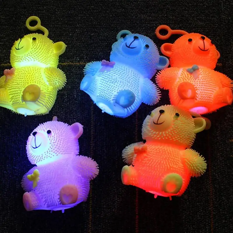 

1pc Sensory Toy Funny Magic Rubber Novelty Children Children Gift Bear Light Toys Flashing Led Cute Ball Random Color