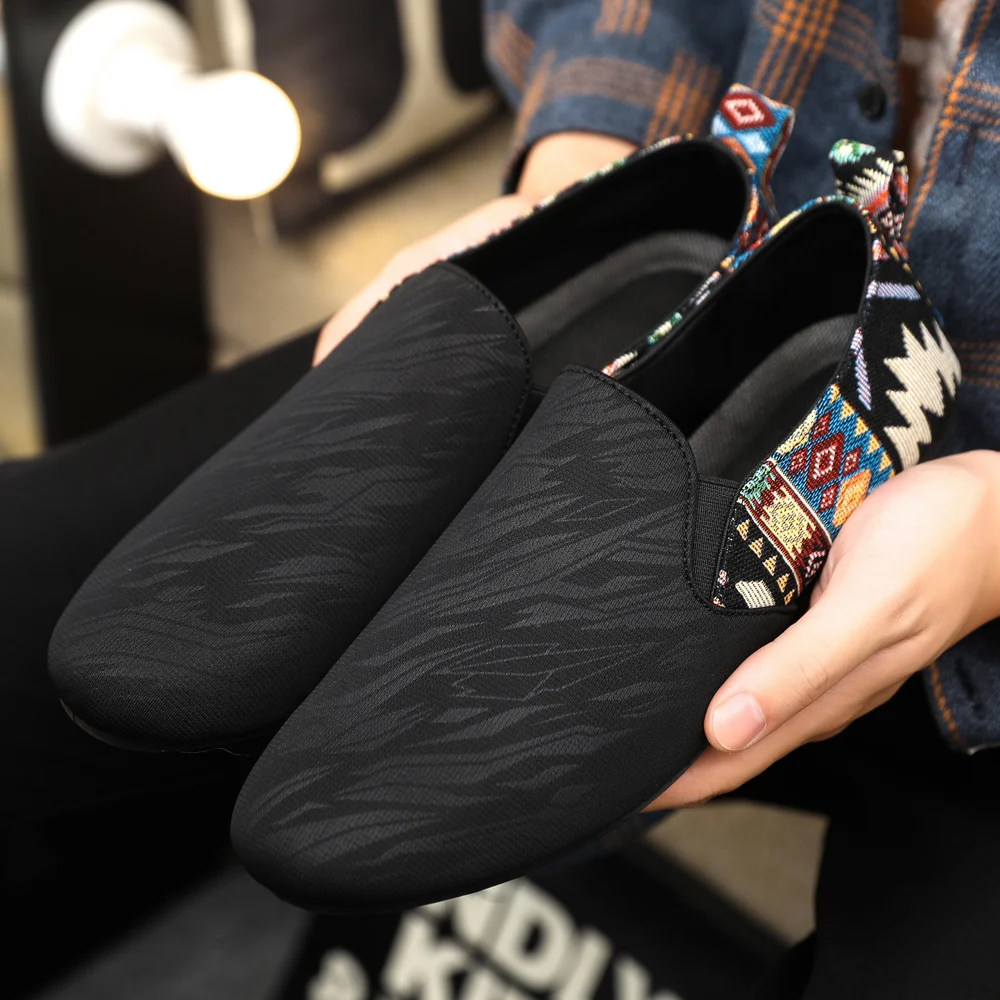 مجموعة خريف 2025 أحذية بدون كعب مستوحاة من الصين باللون الأسود أحذية رجالية عصرية على الطراز العتيق أحذية عمل رجالية متعددة الاستخدامات #4