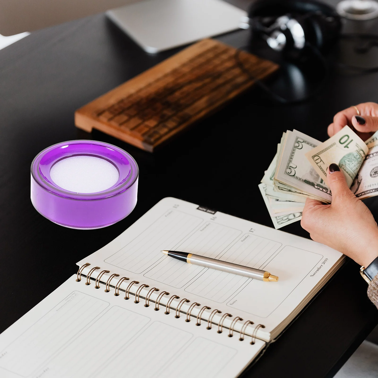 8Pcs Fingertip Moistener Sponge for Counting Machine Wet Finger Sponge Reusable Hand Moistener Counting Tool Cash Paper