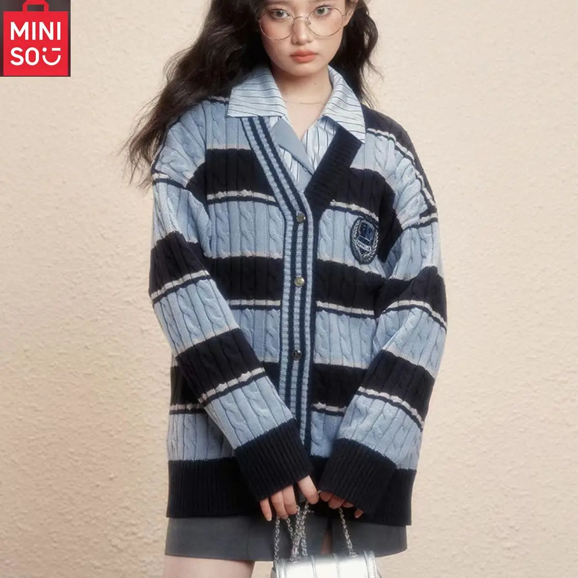

MINISO свитер кардиган пальто женский контрастный цвет Fried Dough Twists осень и зима новый продукт свободный стиль колледжа