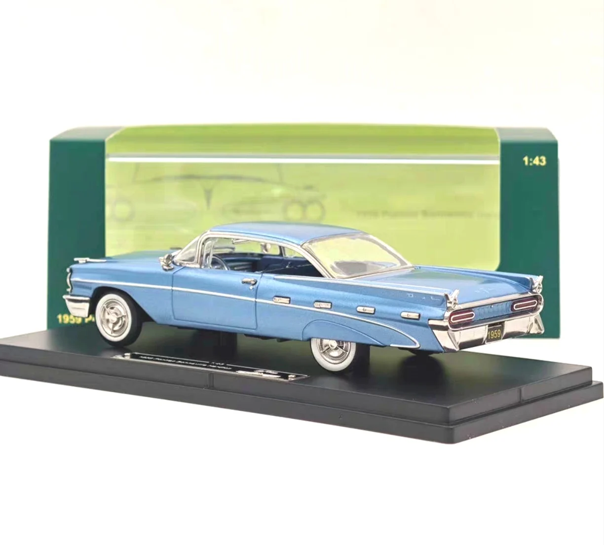 Diecast 1/43 Scale GFCC Pontiac Model Car Pontiac Bonneville Hardtop Alloy Car Model Collection Scene Display Original Box