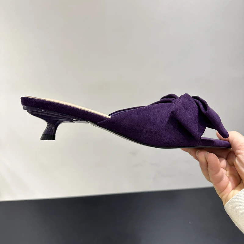 SUOJIALUN 2025 الصيف العلامة التجارية الجديدة شبشب نسائي موضة كبيرة القوس عقدة السيدات أنيقة الشرائح رقيقة كعب منخفض في الهواء الطلق عطلة صندل #3