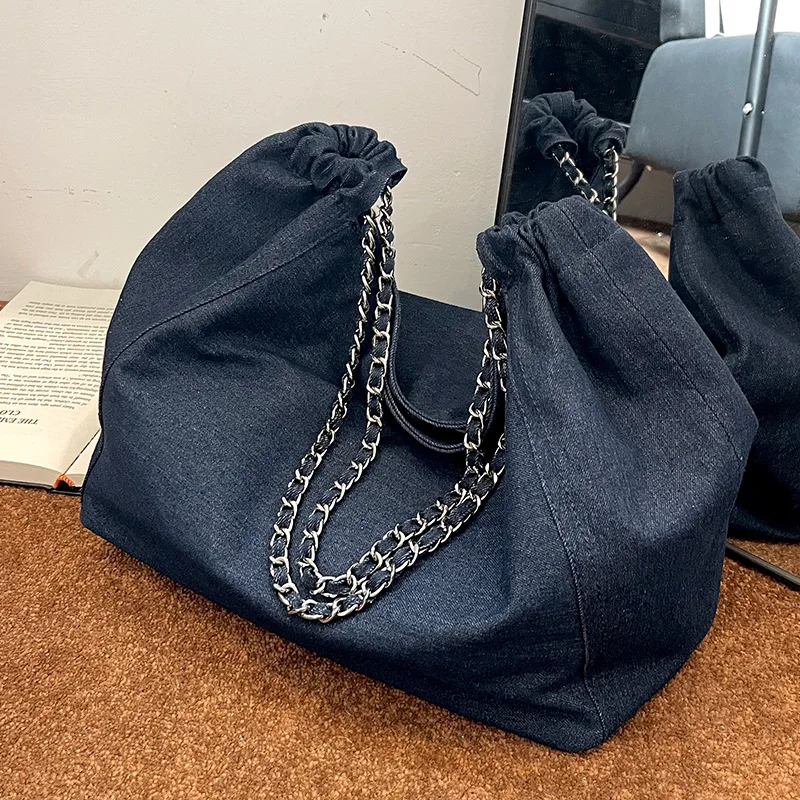 Picture 4: Denim durable women's single-shoulder bag, large-capacity drawstring drawstring opening commuter travel crossbody bag