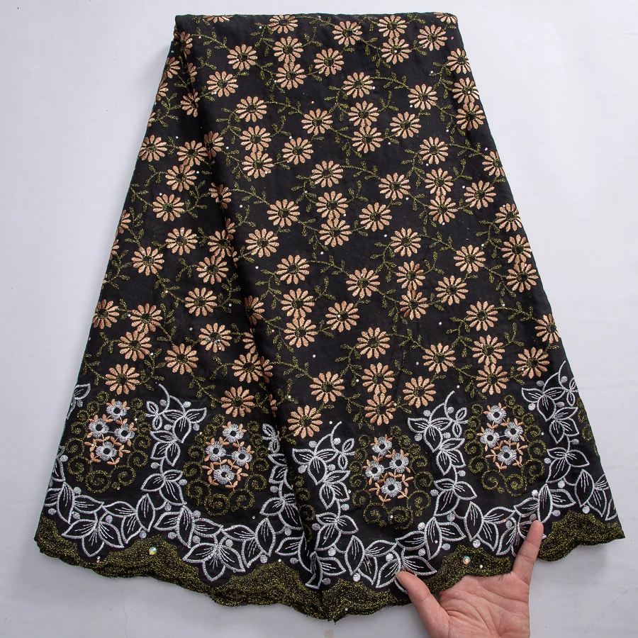 Afrikanischer Baumwoll-Spitzenstoff – Schweizer Voile mit Blumenstickerei und Strass-Akzenten für Brautkleider, Abendkleider, Textilien