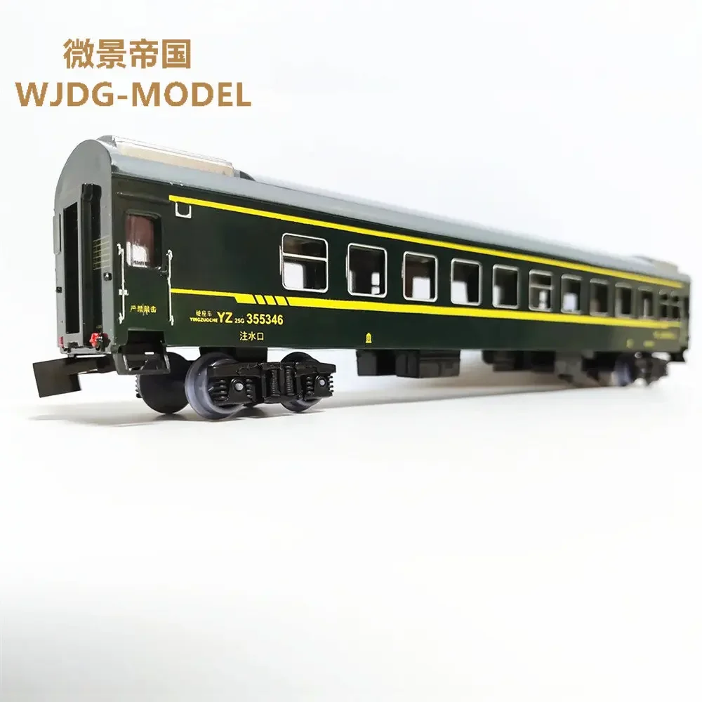 Simulation Creative children\'s toy train model Railway Model with Track Railway Toys Battery Operated Classical High-speed train