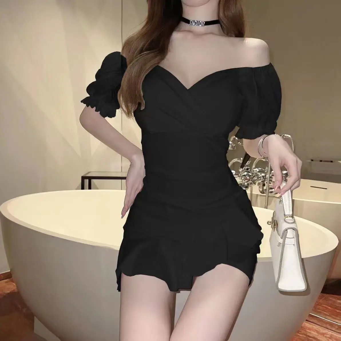 Bubble Sleeve Dress Women's 2023 Sexy V-neck Low-cut Temperament Ruffled Ruffles Cover the Belly Show Thin Wrap Hip Skirt