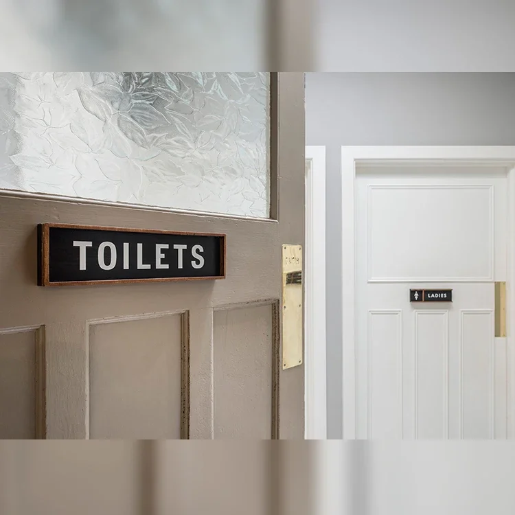 لوحة لافتات توجيهية للفندق لوحة لافتات معلومات أرضية