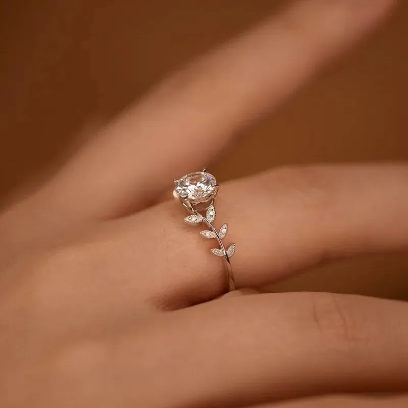 FEOBUR 1CT Moissanite Diamond Engagement Rings for Women 925 Sterling Silver Lab Diamond Wedding Ring with GRA Certificate