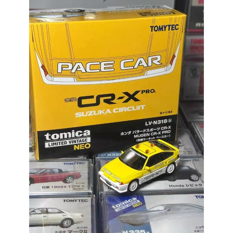 en-stock-1-64-n318b-cr-x-voiture-de-securite-modele-de-voiture-realiste-haut-de-gamme-en-alliage-jaune-objet-decoratif-creatif-cadeau-de-vacances