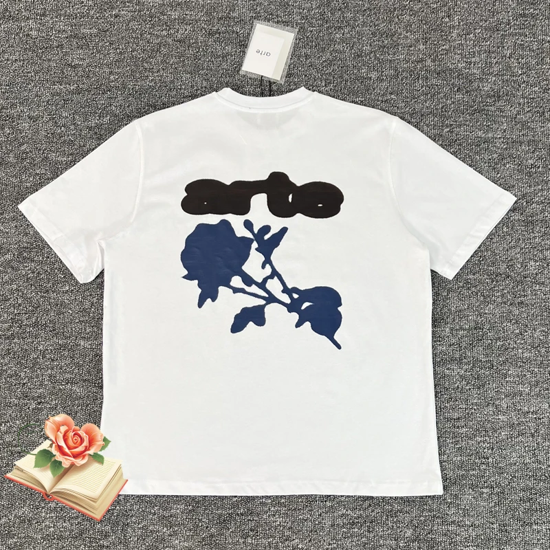 

Back Blue Flower Print ARTE T-shirt Chest Simple Logo Tee Men Women Cotton Short Sleeve High Quality Casual T Shirt Tops Clothes