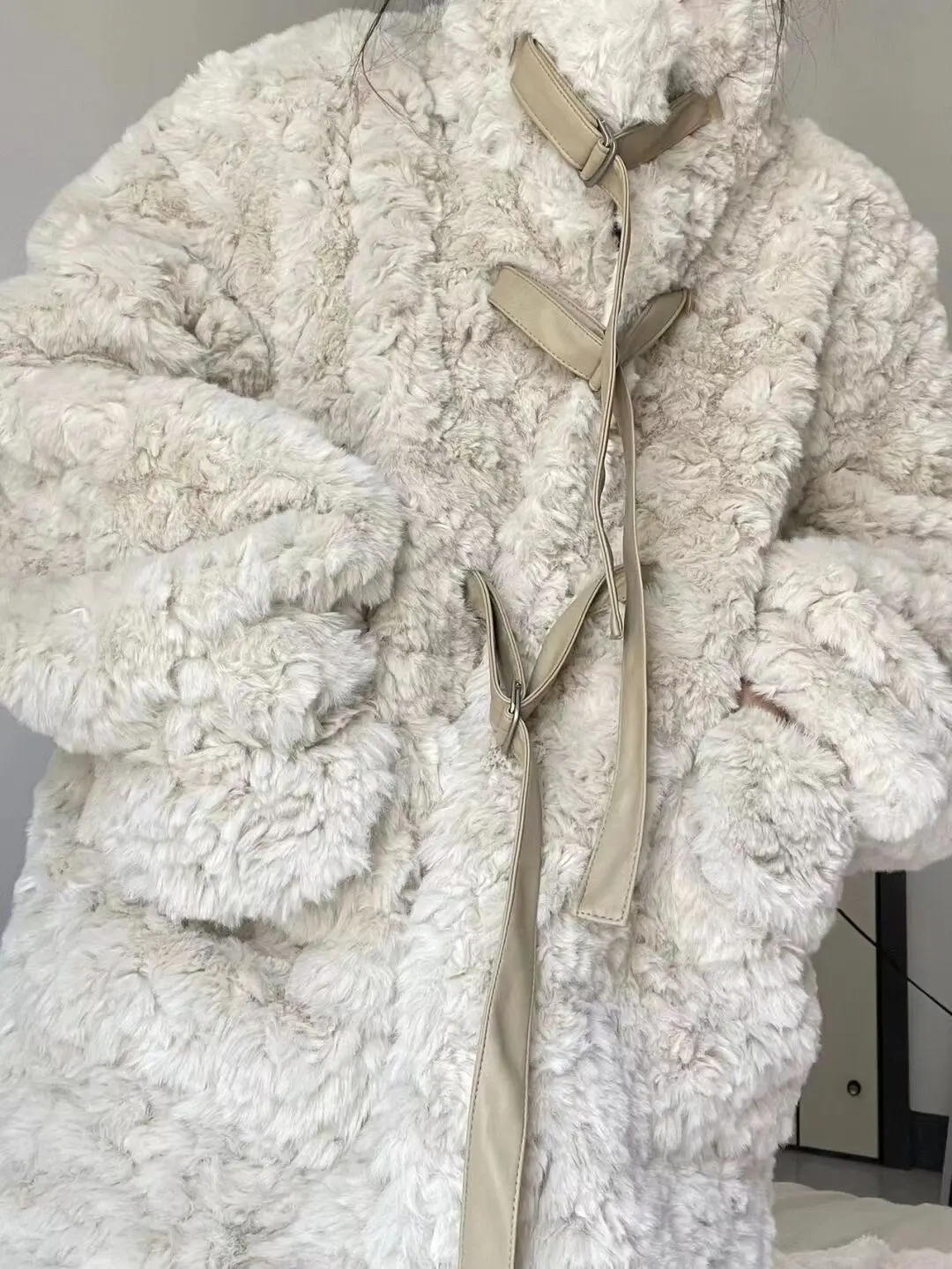 Giacca in lana di agnello Capispalla Donna Parka tecnico Cappuccio Costruzione Protezione tempesta Dettaglio Guscio resistente all'acqua Cordoncino Ragazze