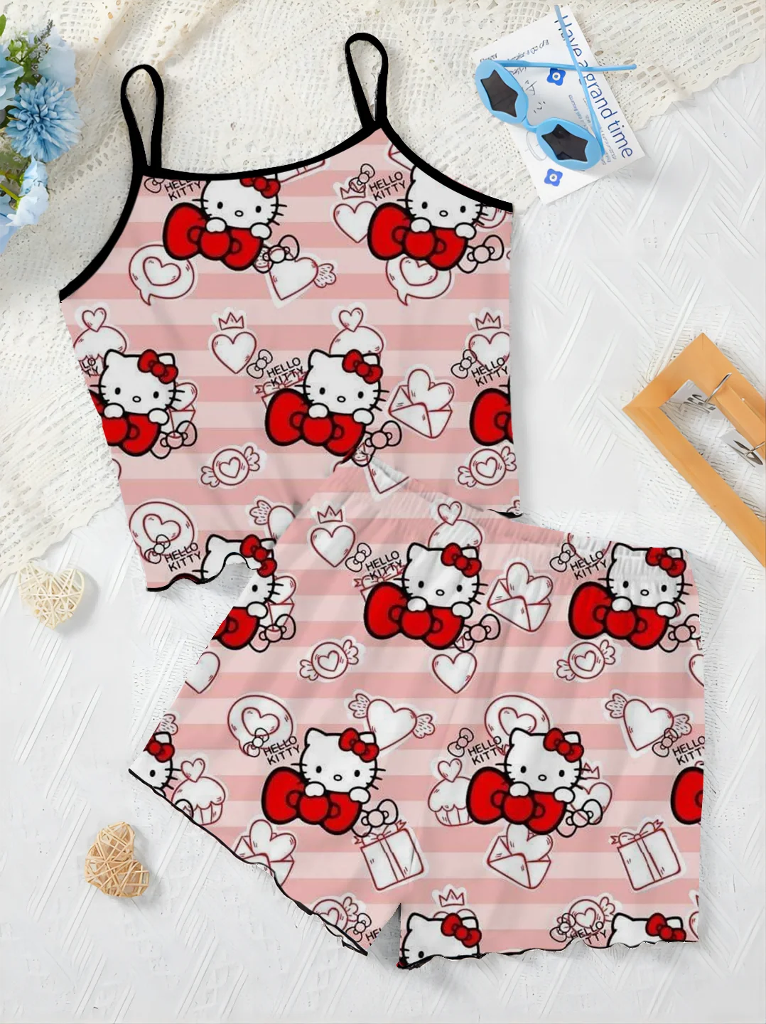 Eleganckie zestawy damskie dla kobiet 2-częściowy T-shirt Disney Letni strój Słata Wykończenie Top Hello Kitty Sukienka domowa Spódnica piżamowa Krótka