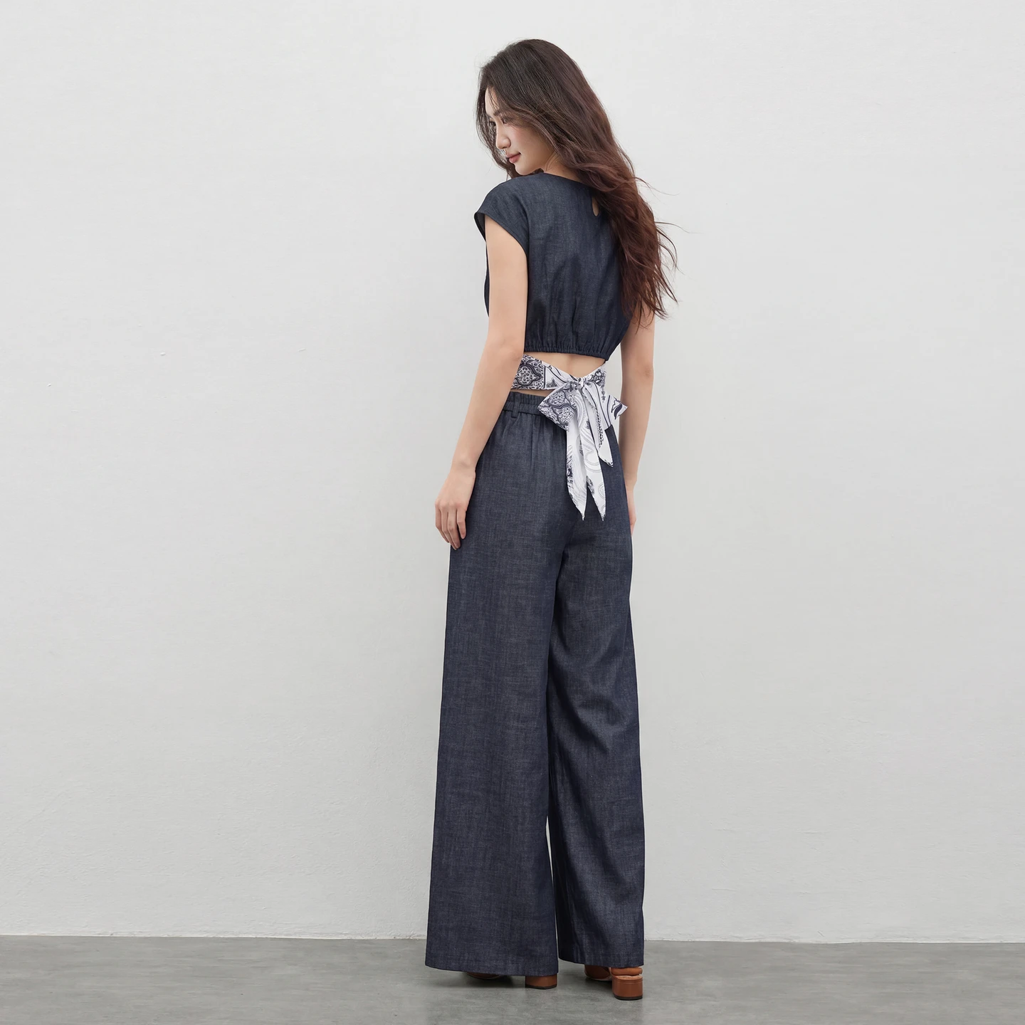 SENTUBILA Women's Contrasting Color Suit 2026 Round Neck Sleeveless Vest Loose Wide-leg Trousers Casual Two-piece Set 162ZK7517