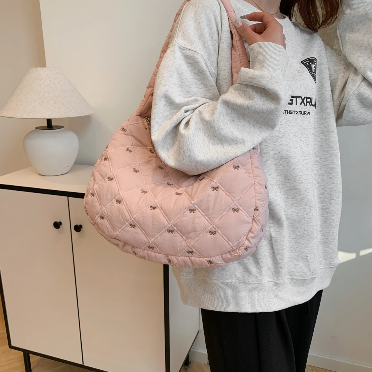 Winter new cotton cute bow printed shoulder bag, diamond check quilted large capacity shoulder bag