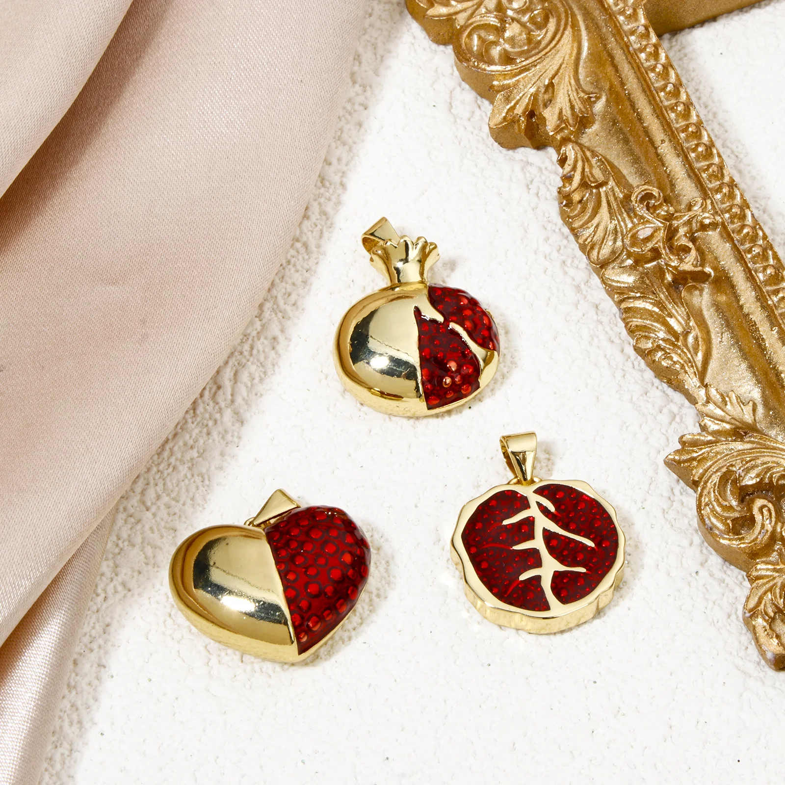 1pc New Brass Charm Gold Color Geometric Heart Red Red Pomegranate Enamel Pendant DIY Necklace For Women Party Jewelry Findings