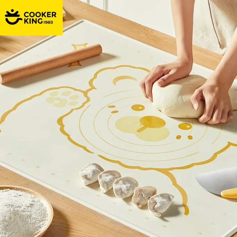 COOKER KING Juego de alfombrillas para hornear de 3 tamaños, rodillo de silicona + hoja de corte + alfombrilla para hornear, herramientas para hornear, juego para hornear en casa, regalo de vacaciones