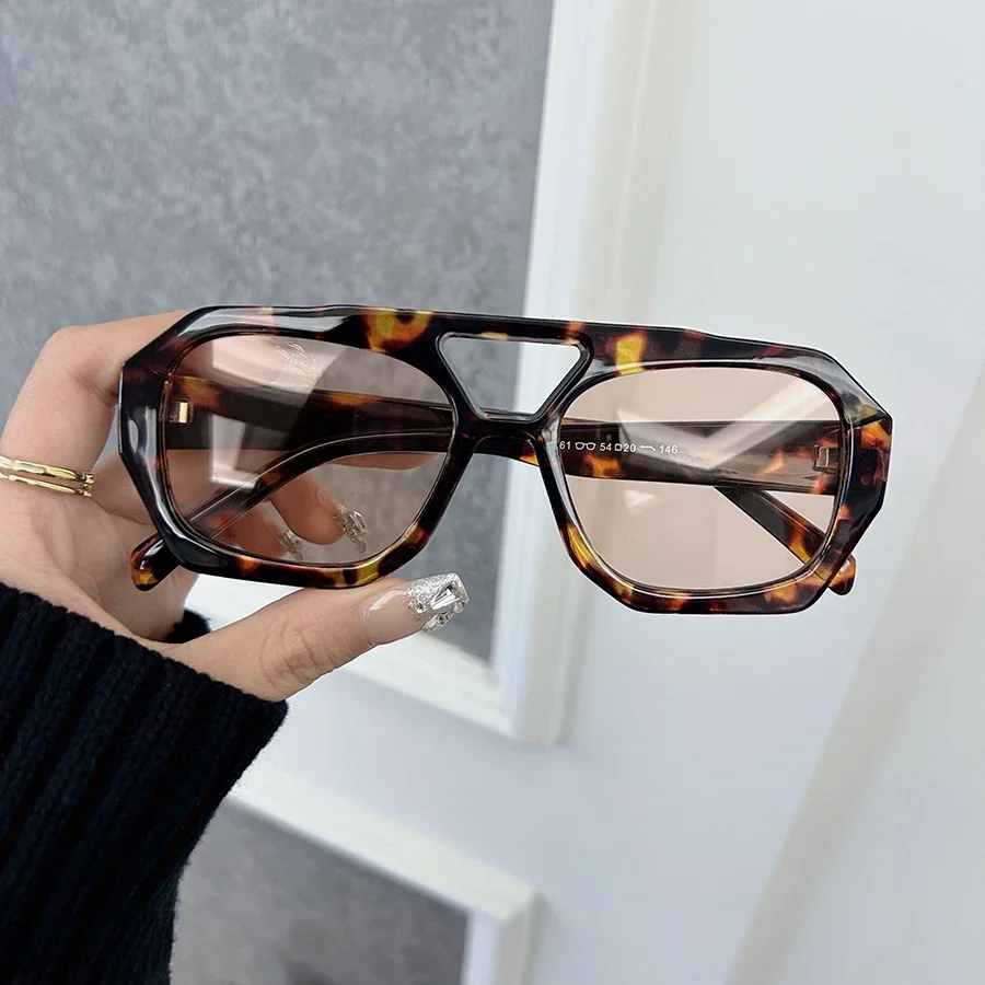 Nowe kwadratowe okulary przeciwsłoneczne damskie marka projektant moda lampart ramka okulary przeciwsłoneczne damskie Vintage odcienie zewnętrzne óculos De Sol