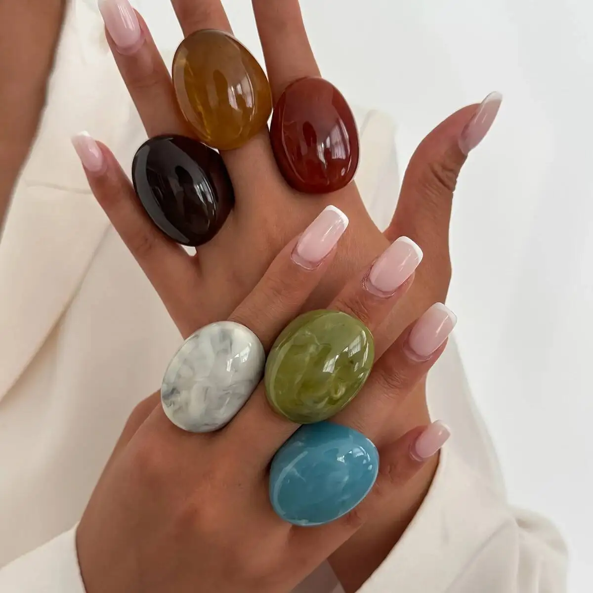 Salircon 6-Styles Boho geometrischer großer Harz-Fingerring mit breiter gebogener Oberfläche für Damen, modisch, unregelmäßige Ringe, Party-Schmuck, Geschenk